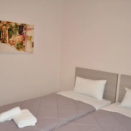 Seafront 3br & بيت للعطل *