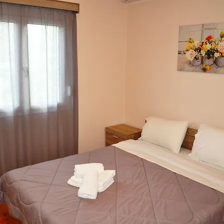 Seafront 3br & * نيدري
