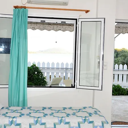 بيت للعطل Seafront 3br &