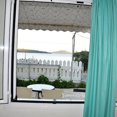 Seafront 3br & بيت للعطل