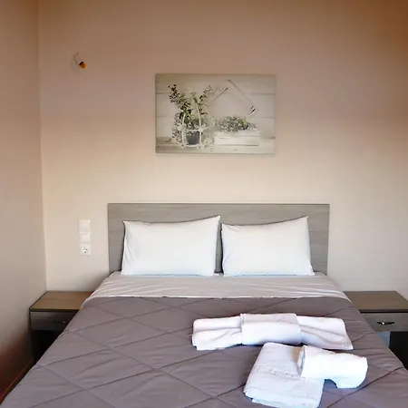Seafront 3br & *